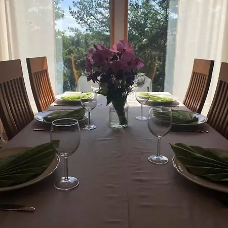 Helena By The Sea Domek alpejski Taalintehdas