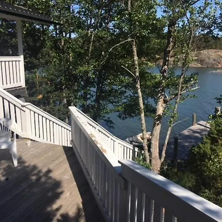 Helena By The Sea Chalet *